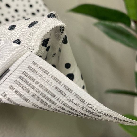 Abercrombie & Fitch polka dot top - Picture 5 of 6